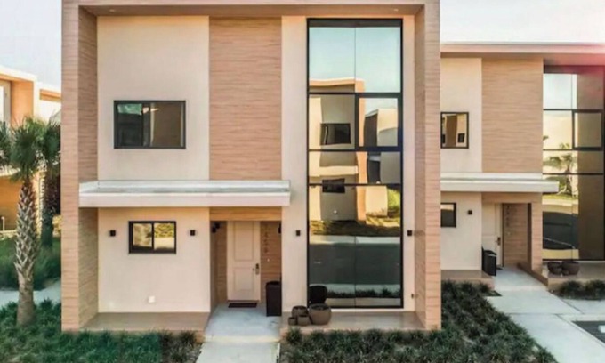 Florida Central Atlantic Coast House | MAGIC VILLAGE 3BDR new home 5 MINS DISNEY, parking, Wifi