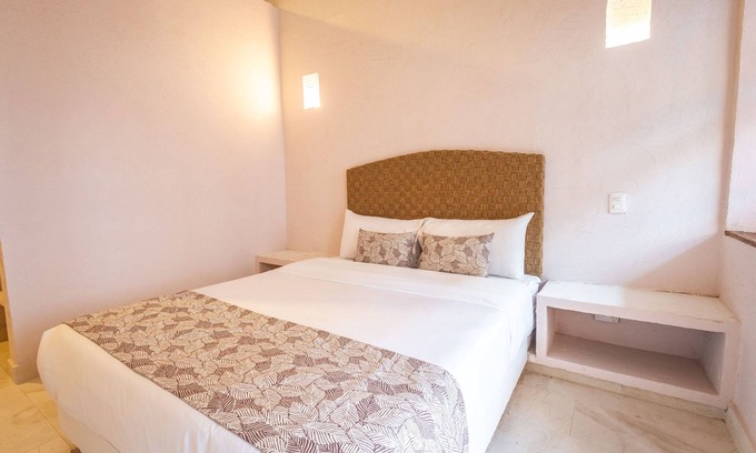 Centro Hotel | Magica Room @Walled City with hot water