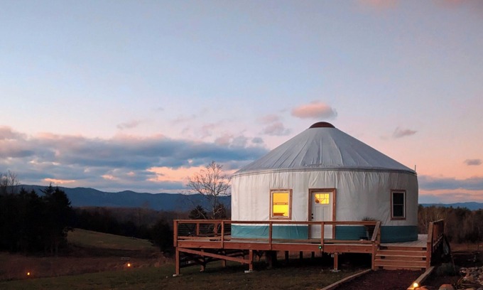 Luray Cabin | Magical-Upscale-Yurt-View-Private-Hot tub-Fire Pit-Near SNP & River