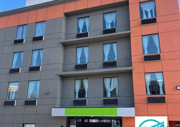 Queens Hotel | Magna Hotel JFK AirTrain