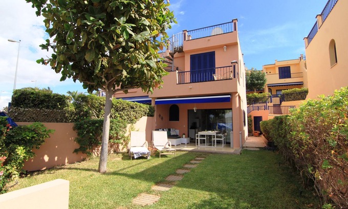 Costa Meloneras House | MAGNIFICENT HOUSE NEAR THE BEACH, SEA AND GOLF VIEWS WITH GARDEN AND SOLARIUM