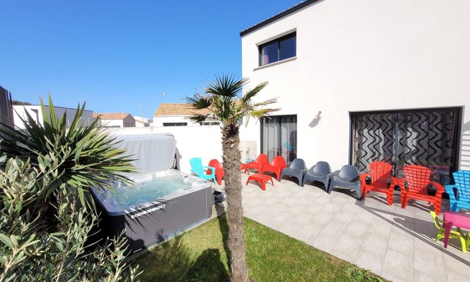 Saint-Hilaire-de-Riez House | Magnificent South-facing Villa with Jaccuzzi, Beach and Corniche 200 m'away