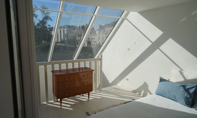 Angers Apartment | Magnificent artist's studio style duplex