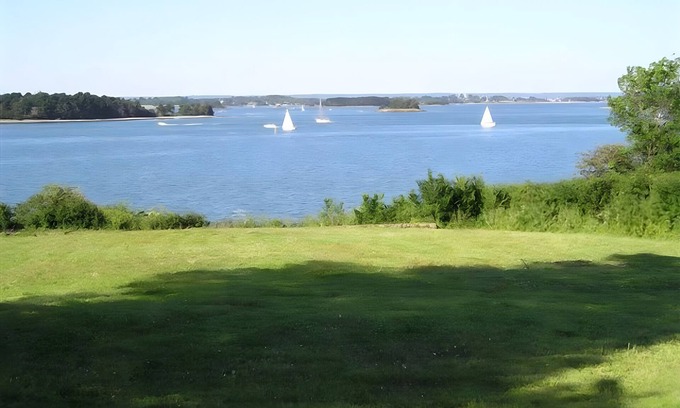 Ile-aux-Moines House | Magnificent Family Home on the Water