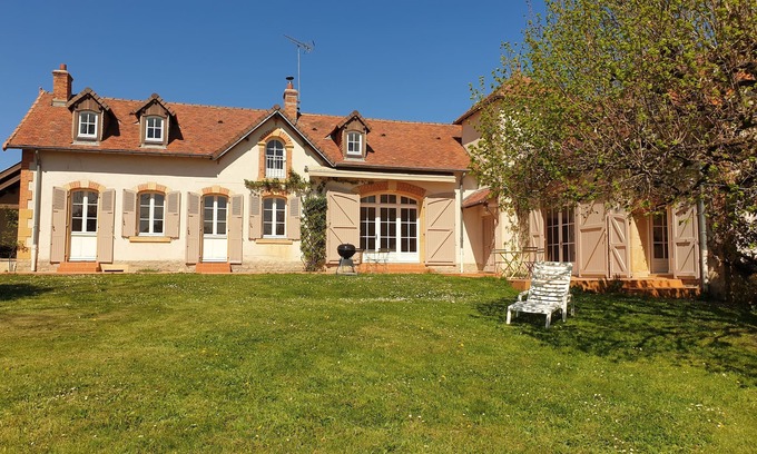 La Motte-Saint-Jean House | Magnificent property for rent 300m², sleeps 13 South Burgundy