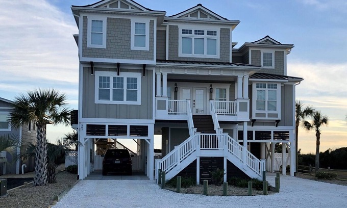 Holden Beach House | Magnificent Ocean Retreat