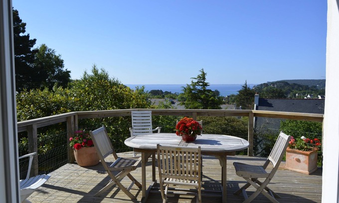 Crozon House | Magnificent Panoramic View of Douarnenez Bay, sleeps 8