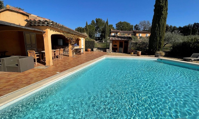 Carces Villa | Magnificent property, big swimming pool, private tennis, large enclosed grounds