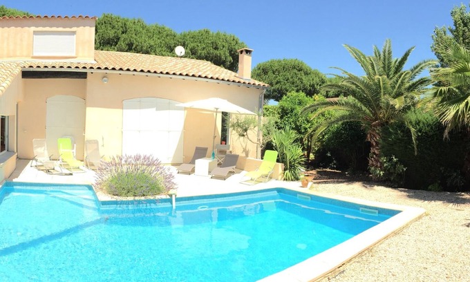 La Grande-Motte Villa | Magnifique Maison, piscine, calme et sans vis a vis, Clim, Quartier des Villas.