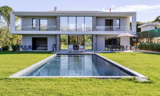 Le Collet Villa | Magnifique Villa Avec Piscine et vue Montagne