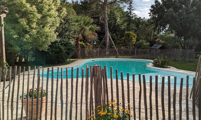 Saussines Villa | Magnifique Villa Avec Piscine, Ideal Pour un été Proche des Plages