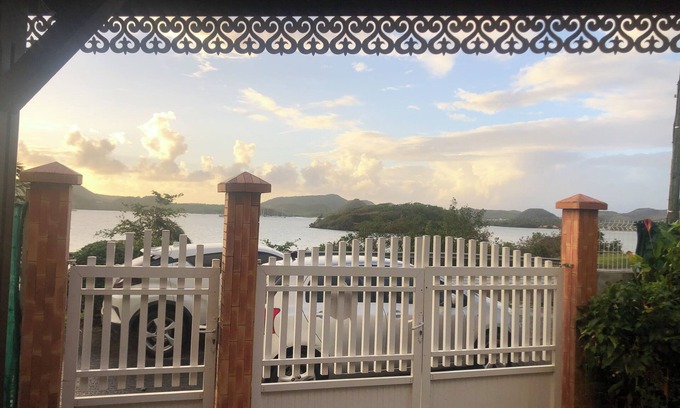 Tartane Bed & Breakfast | Magnifique vue de la Baie du Marin, proche de la route des plages du sud de la Martinique