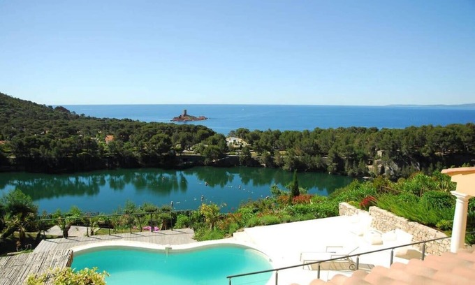 Le Dramont Villa | Magnifique vue pour cette villa haut de gamme