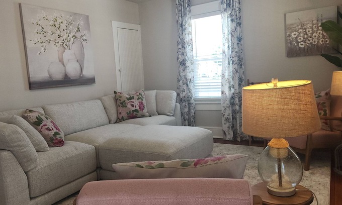 Issue Apartment | Magnolia Hideaway 2-BR Apt in center of Town of Colonial Beach