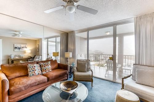 Holiday Isle Apartment | Magnolia House at Destin Pointe 405
