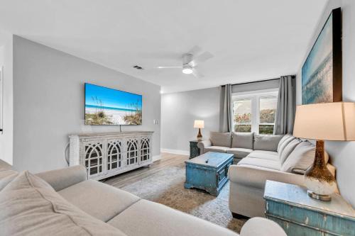 Sandestin House | Magnolia Village Condo Unit 506 is a beautiful 2 bed 2 bath condo located in Sandestin Golf and Beach Resort