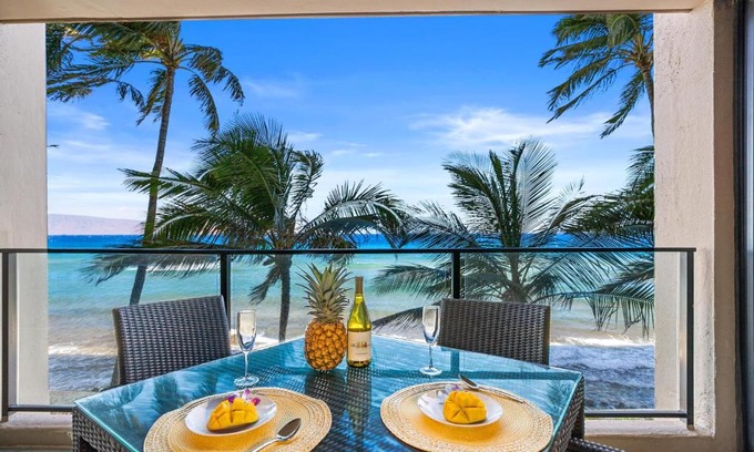 Honokowai House | Mahana 307 · MA 307 OceanFront Condo w Pool AC