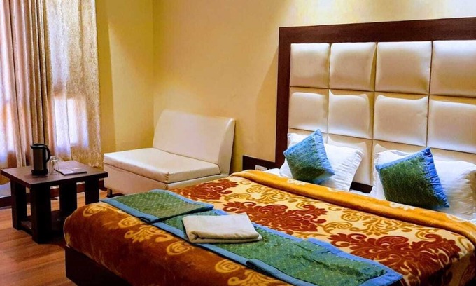 Jhakri Hotel | Mahesh Hotel & Restaurant