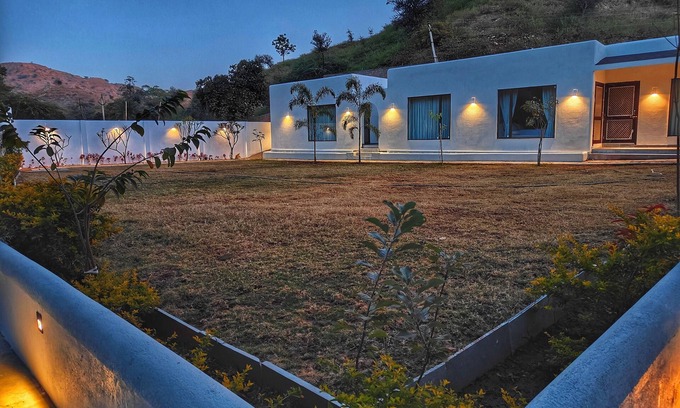 Udaipur District House | Mahua - A boutique Homestay - 5Rooms - Pool - Hillside - Forest area