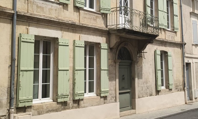 Port-Sainte-Foy-et-Ponchapt House | Maison de Maitre on the banks of the Dordogne