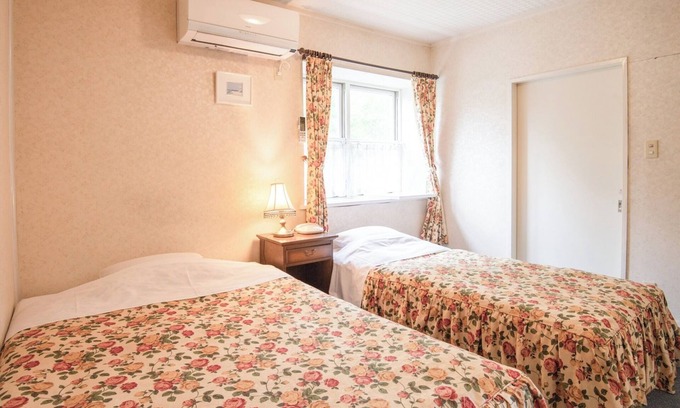 Nikko Hotel | Main building 2 adjoining Westernstyle rooms twin with bathroom toilet and shower booth/Nikko Tochigi