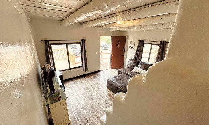 Manitou Springs House | Main House: 3BR Retreat + Kitchen