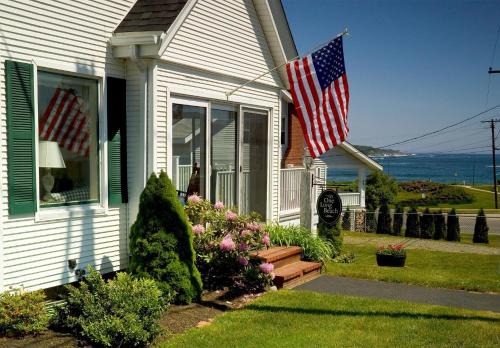 York Beach House | Main House at One Long Beach