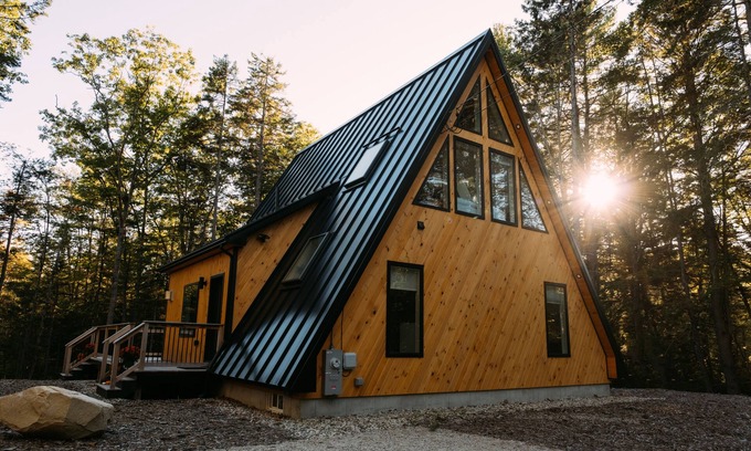 Mid-Coast and Islands Cabin | Maine Frame: Cozy Retreat in the Freeport Woods