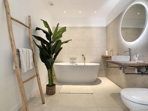 Le Pharo Apartment | - - - Maison ŪMA - - - Wifi, Mer et Centre