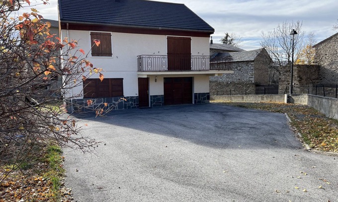 Targassonne House | Maison a la Montagne 4 Faces Avec Grand Terrain Possibilite 10 Couchages