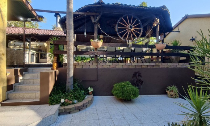 Klein Windhoek Hotel | Maison Ambre Guesthouse