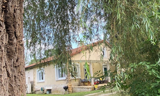 Saint-Amand-de-Coly Villa | Maison au Cœur de la Dordogne
