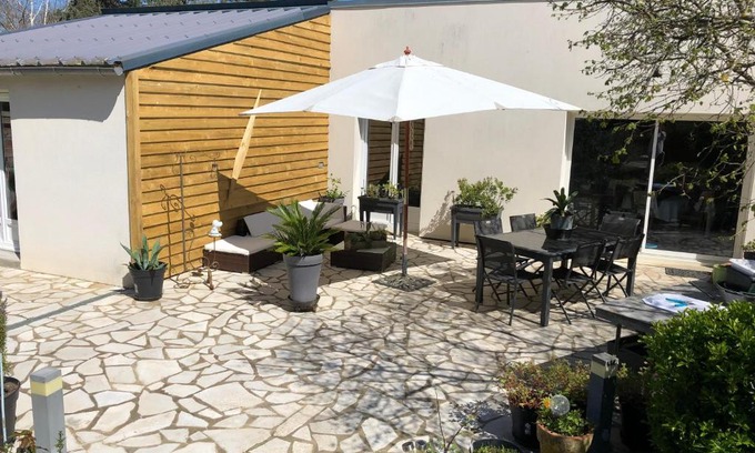 Le Mans House | Maison au cœur du circuit des 24 heures du Mans