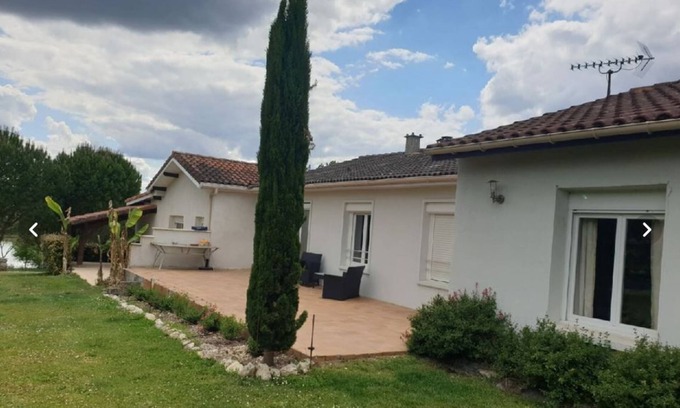 Andiran House | Maison au Calme vue sur le lac à 10 Minutes de Nérac