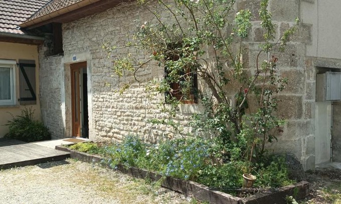 Quingey House | Maison au centre de Quingey