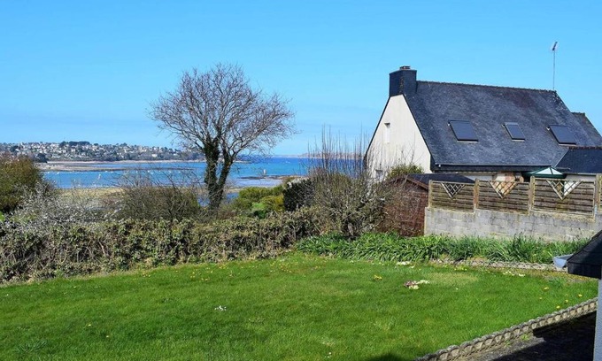 Louannec House | Maison avec jardin clos à louer à Louannec, à proximité de la mer - FR-1-368-65