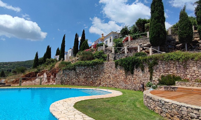 Mathia House | Maison Avec une vue Imprenable sur la Baie de Kalamata