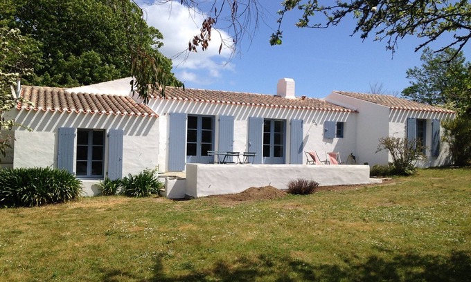 Ile d'Yeu House | Maison Baignée de Soleil, Jardin à Labris des Regards