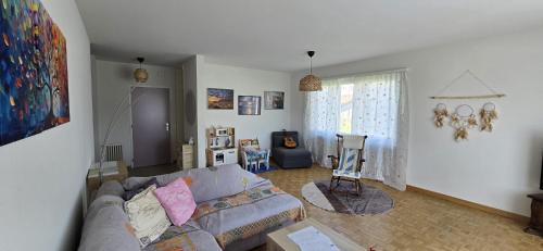 Cadempino Apartment | Maison bohémienne