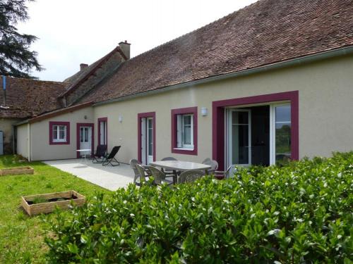 Monetay-sur-Loire House | Maison bourbonnaise rénovée, campagne calme, 3 chambres - FR-1-489-107
