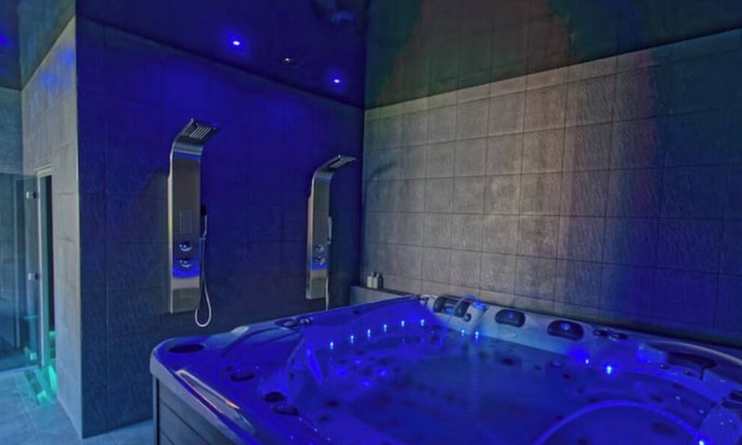 Moret-Loing-et-Orvanne House | Maison curieuse - spa and hammam wellness area