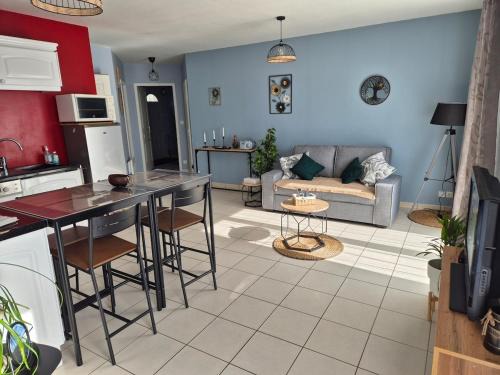 Domerat House | Maison chaleureuse au calme