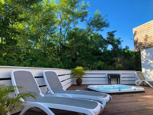 Pointe du Bout House | Maison charmante à Les Trois-Îlets avec jacuzzi