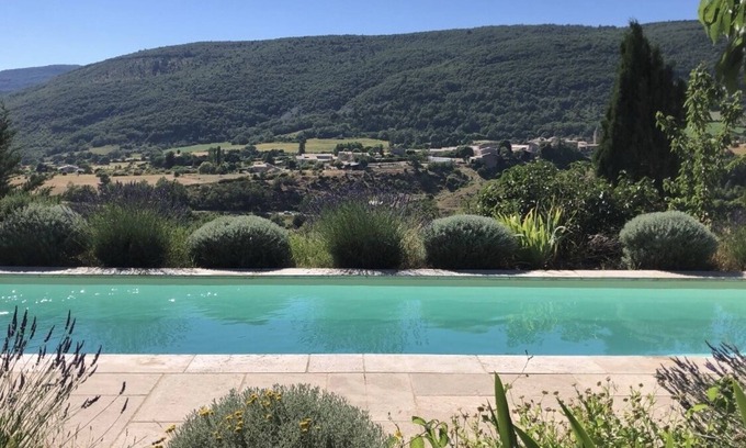 L'Hospitalet House | Maison D'architecte en Provence Avec vue et Piscine