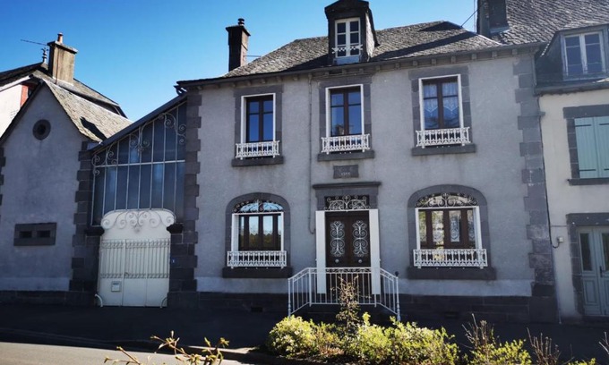 Champagnac House | Maison de bourg dans le Cantal