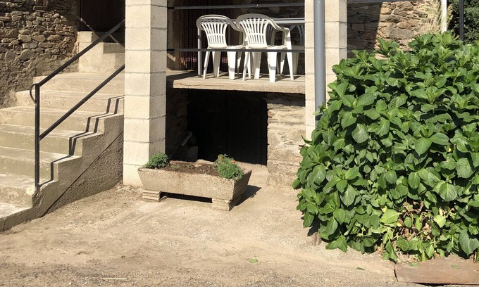 Lestrade-et-Thouels House | Maison de Campagne Dans Corps de Ferme, Proximité lac