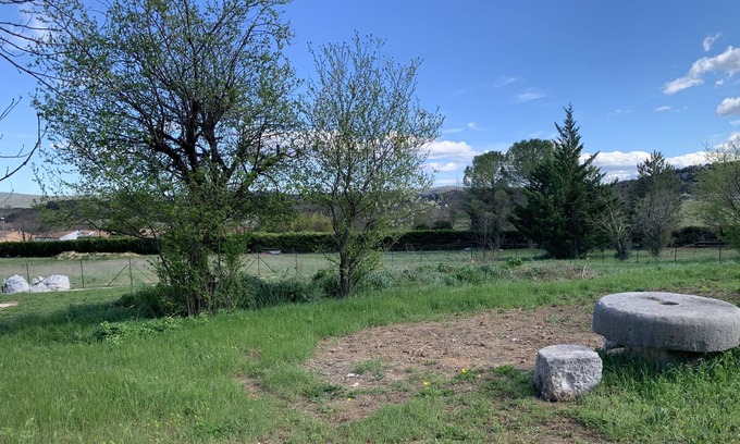 Brissac House | Maison de Campagne Avec Grand Jardin et vue Dégagée