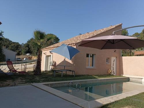 Suze-la-Rousse House | Maison de campagne avec piscine