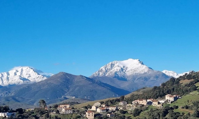 Pietralba House | Maison de Famille Authentique Entre mer et Montagne Plage ou Rivière