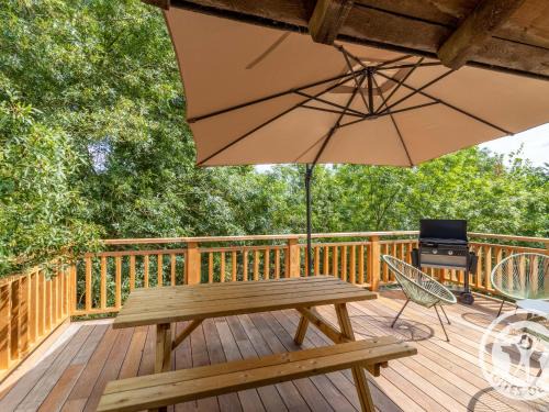 Chalonnes-sur-Loire House | Maison de Vacances Rénovée sur l'Île Fluviale de Chalonnes, Terrasse, BBQ, Prêt de Vélos - FR-1-622-61